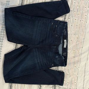 Perfect condition, worn twice, very comfortable!